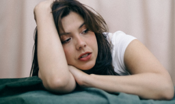 Rosario Alfonso anuncia gira por seis ciudades para presentar su disco “Cómo enamorarse con el corazón partío”